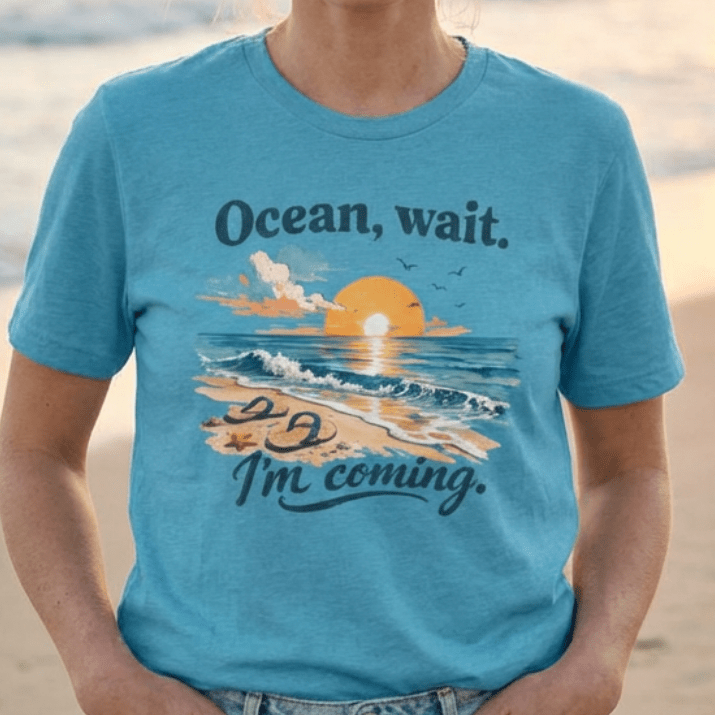 Ocean, Wait I’m Coming Vintage Beach Graphic T-Shirt - Mare Qui Club