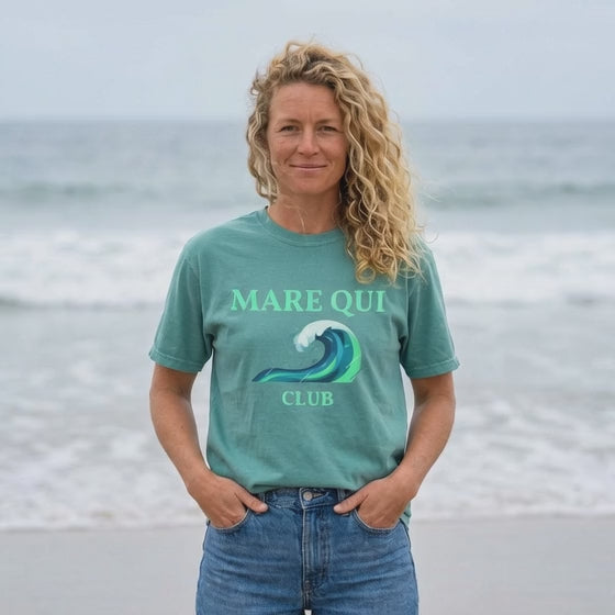 Mare Qui Club T-Shirt — Surf Wave Graphic Tee